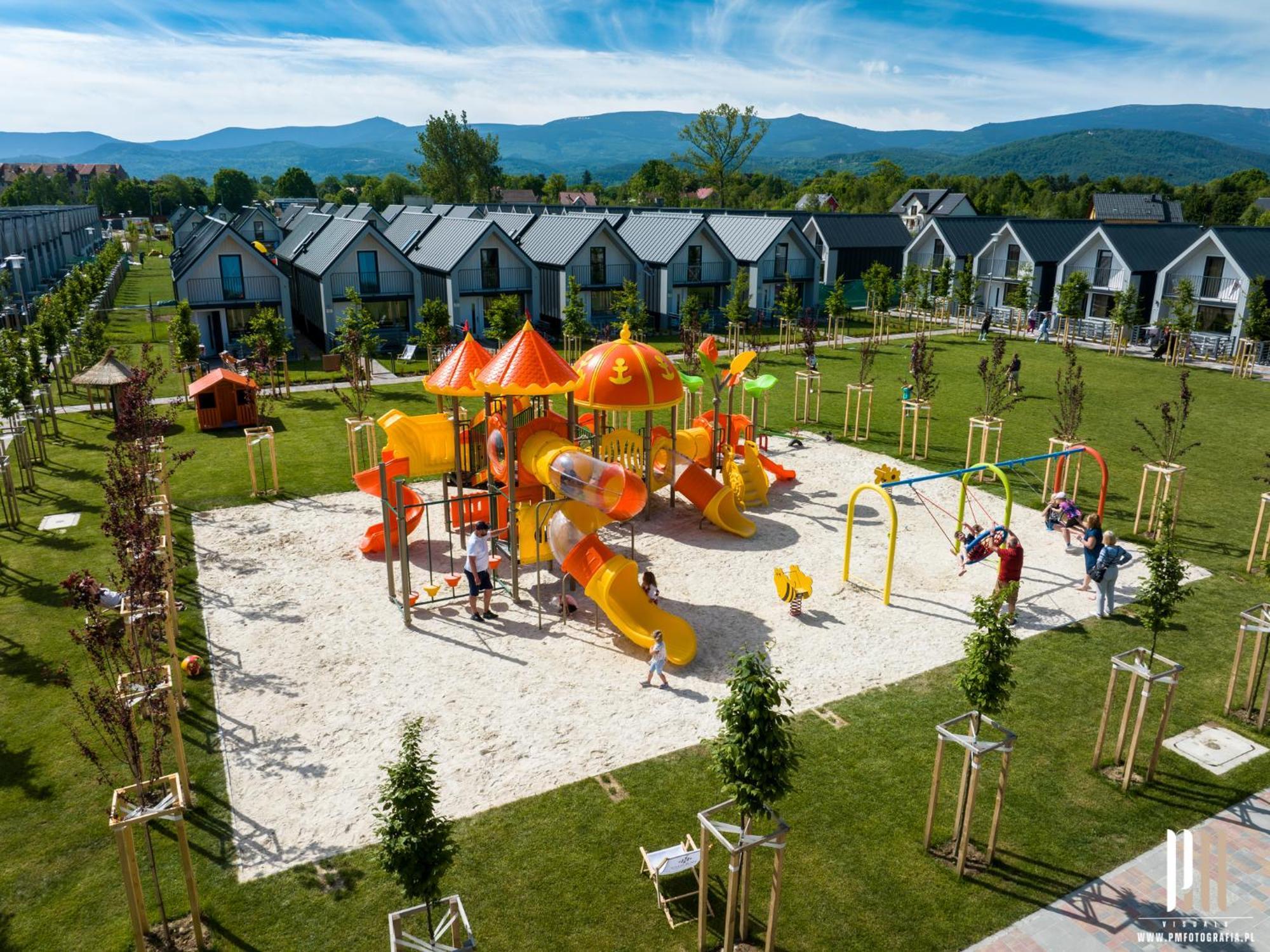 Holiday Park & Resort Cieplice Zdroj Jelenia Gora Luaran gambar